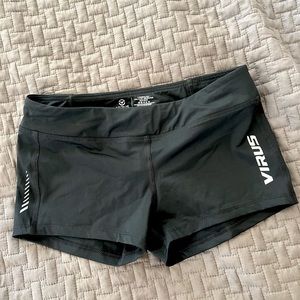 NWOT Black Virus International women’s compression shorts - size M